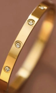 Gold Bangle With Rinstones