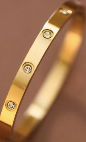 Gold Bangle With Rinstones